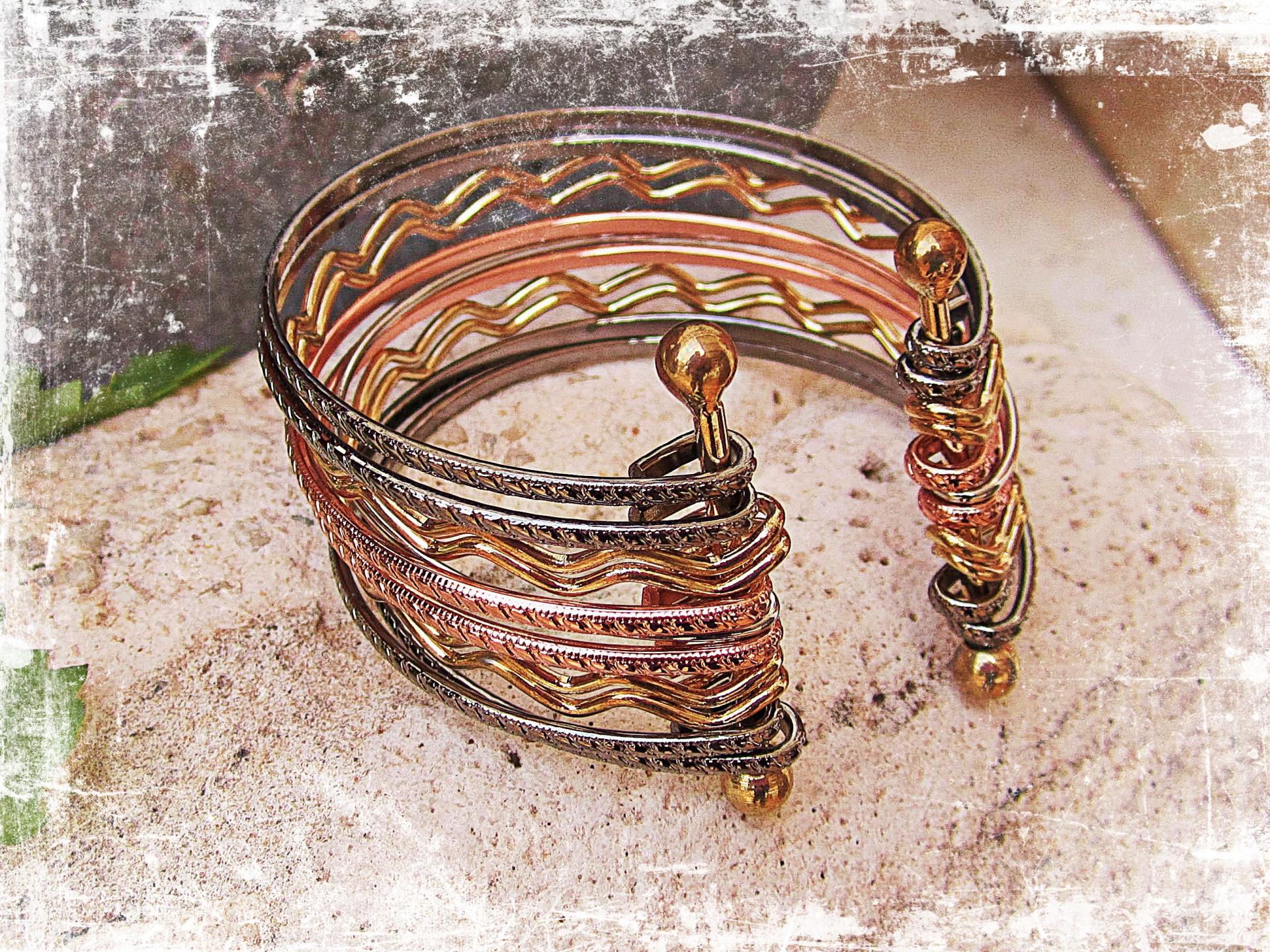 Ethnic Celtic Wave Copper Twisted Cuff Bangle