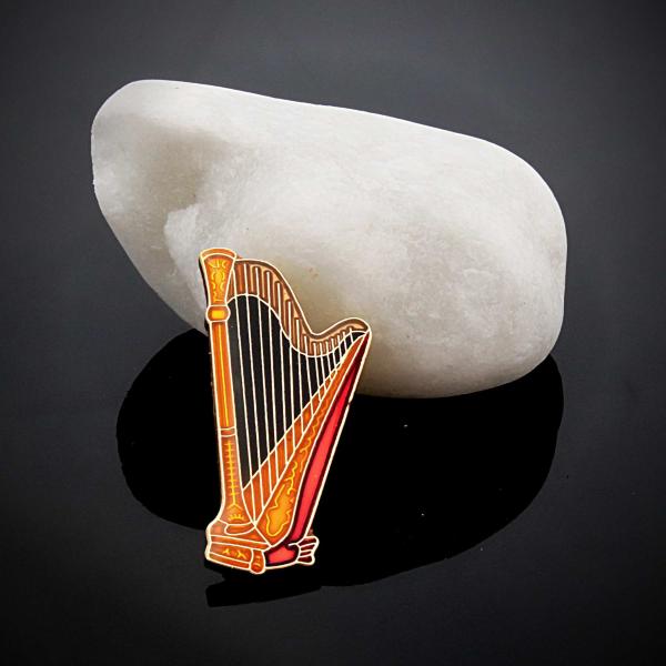 Harp pin badge
