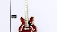 Gibson ES 335 Pin Badge - Sixties Cherry Stain Colour