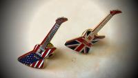 Gibson Explorer Guitar Pin Badge - Union Jack & American Flag
