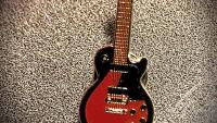 Guitar Pin Badge Sunburst Rare Special 55