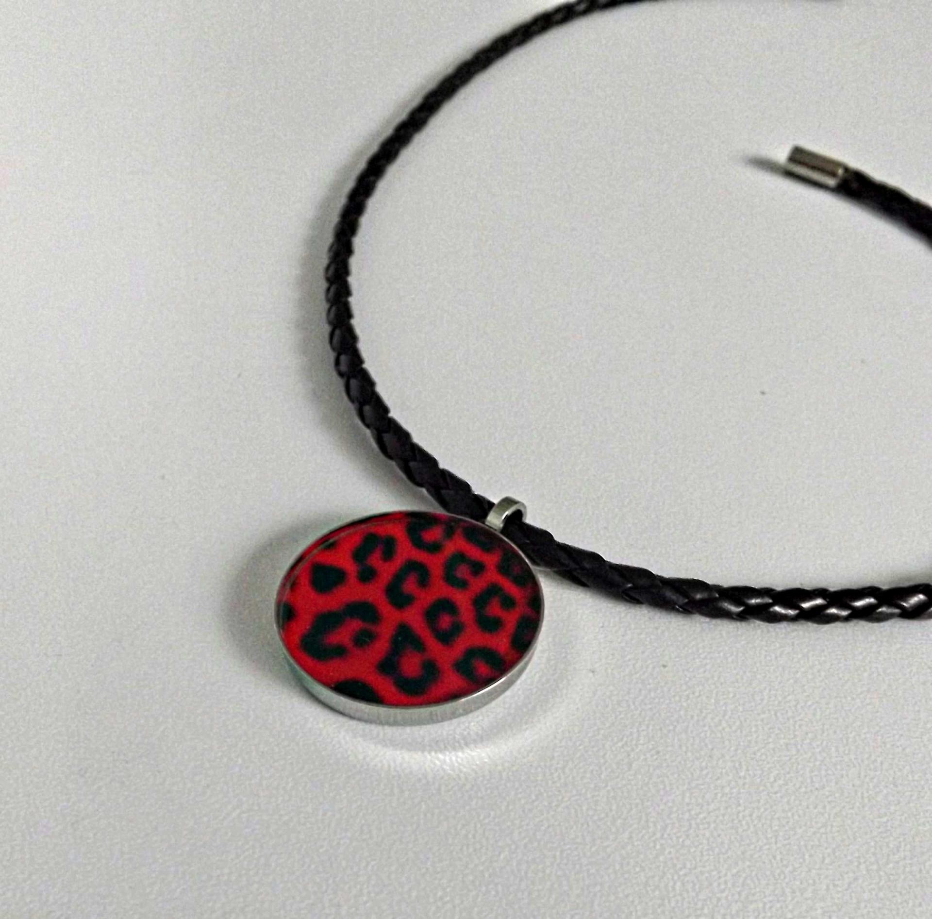 Leopard Print Stainless Steel Circle Pendants - Bring Out Your Wild Side!