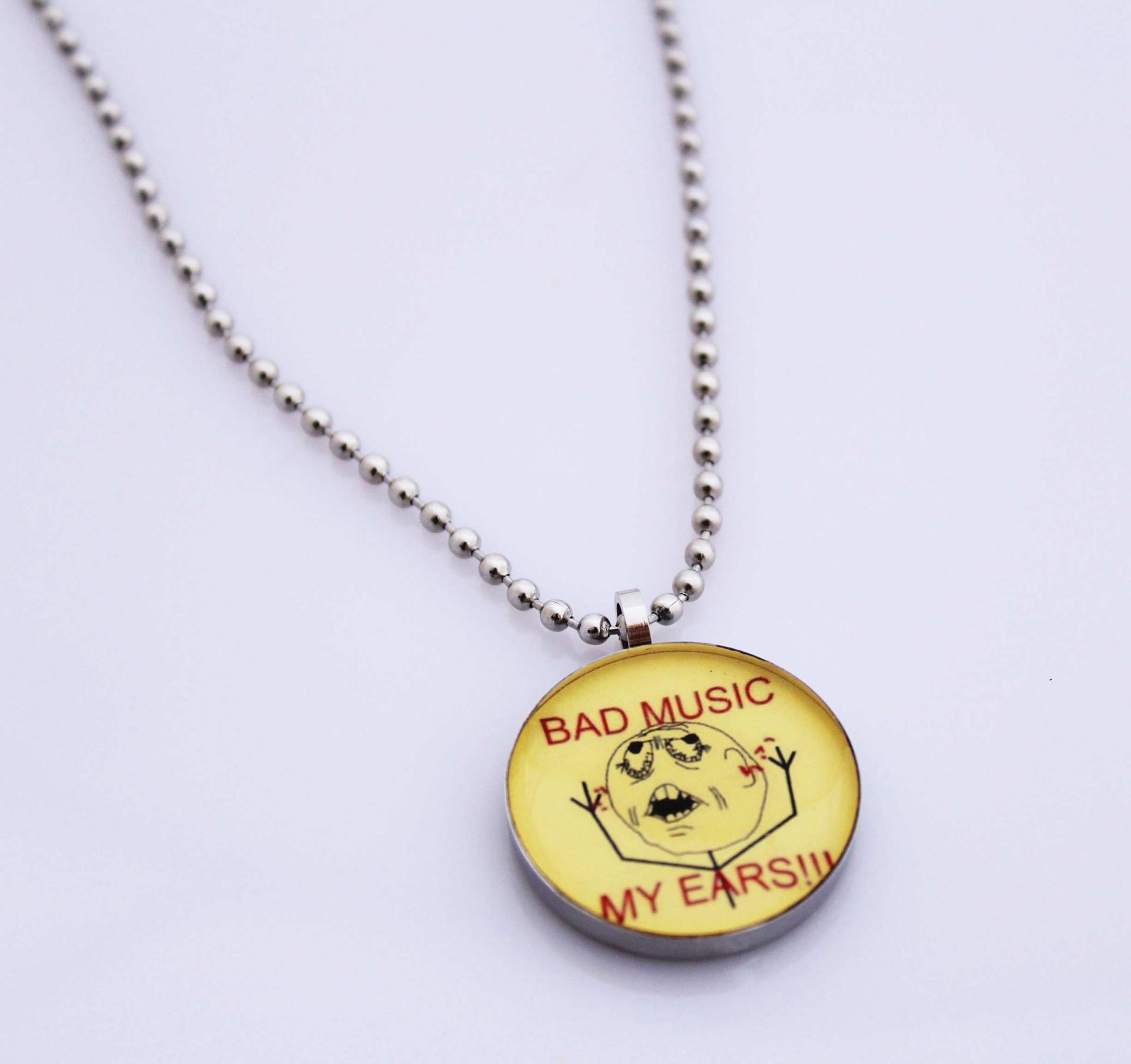 Comic music pendant