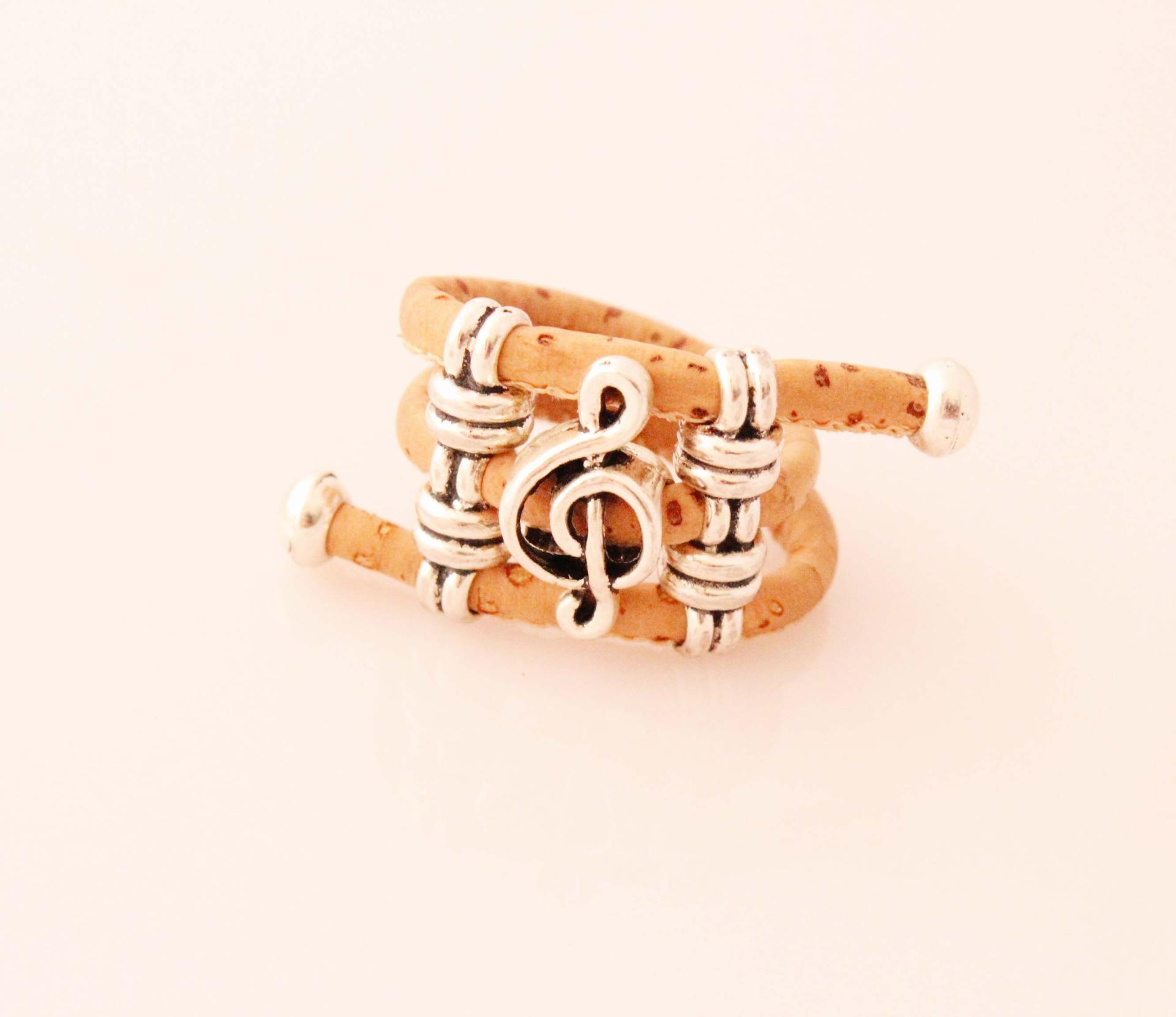 Treble Clef Adjustable Natural Cork Music Ring