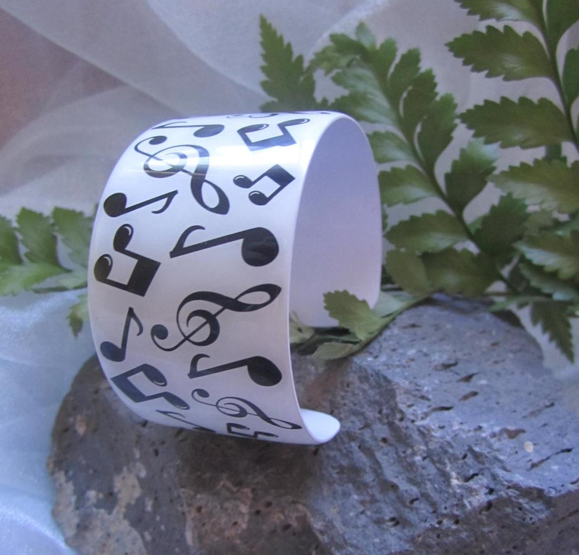 Cuff Notes Bangle Black and White