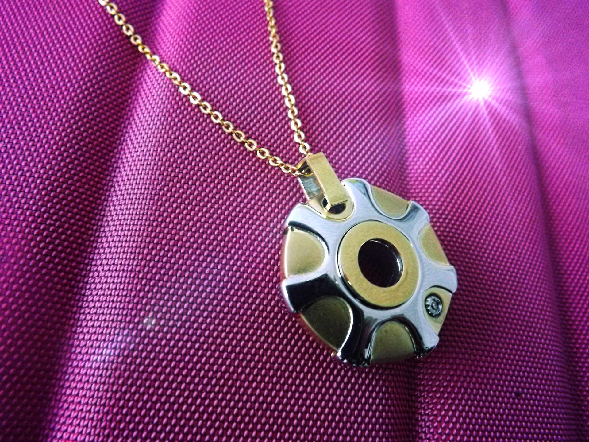 Geometric Circle Pendant 2-Tone -Customisable