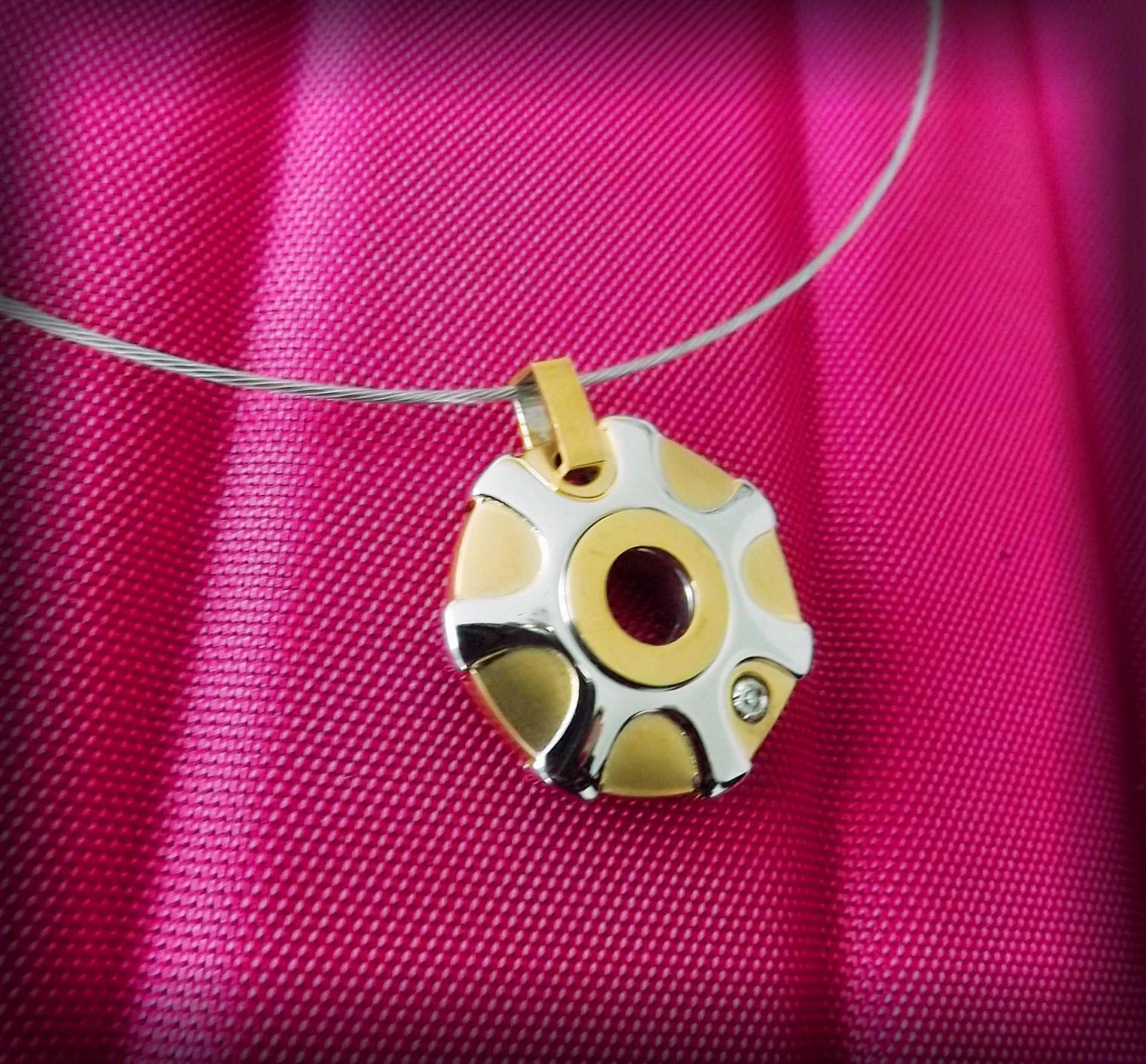 Geometric Circle Pendant 2-Tone -Customisable