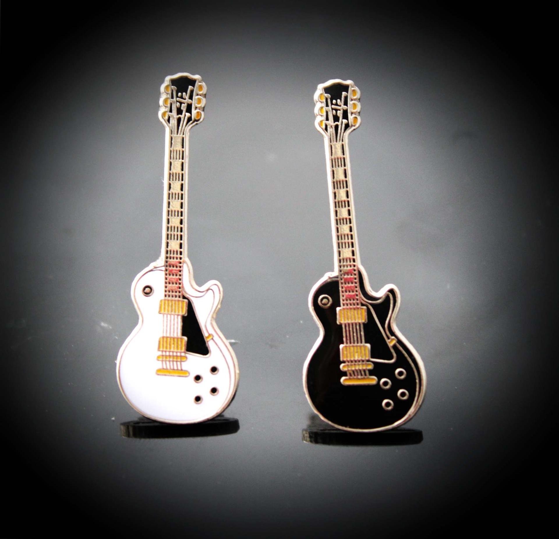 Gibson Les Paul Custom Style Guitar Pin Badge