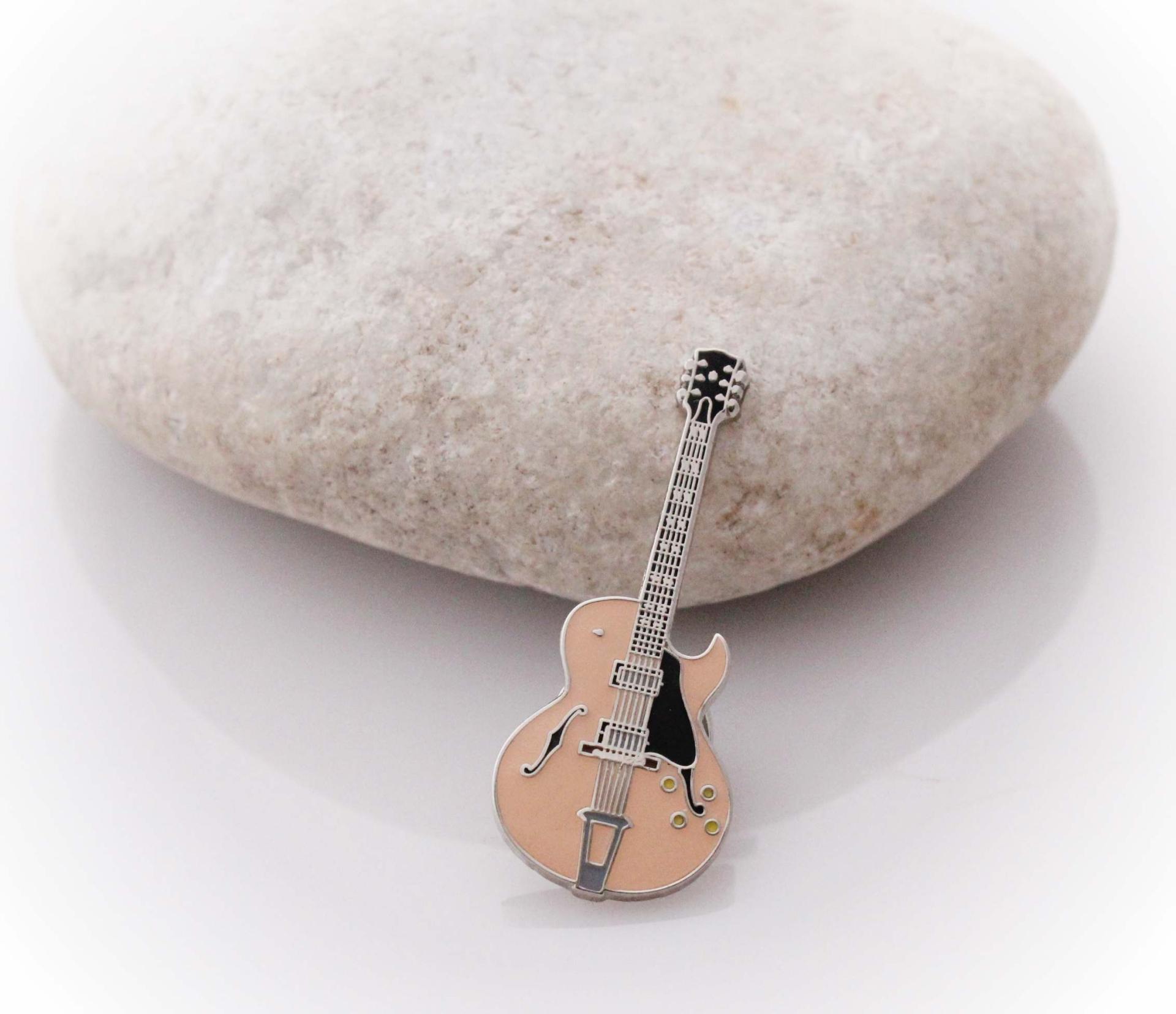 Gibson ES- 175  Style Guitar Pin Brooch