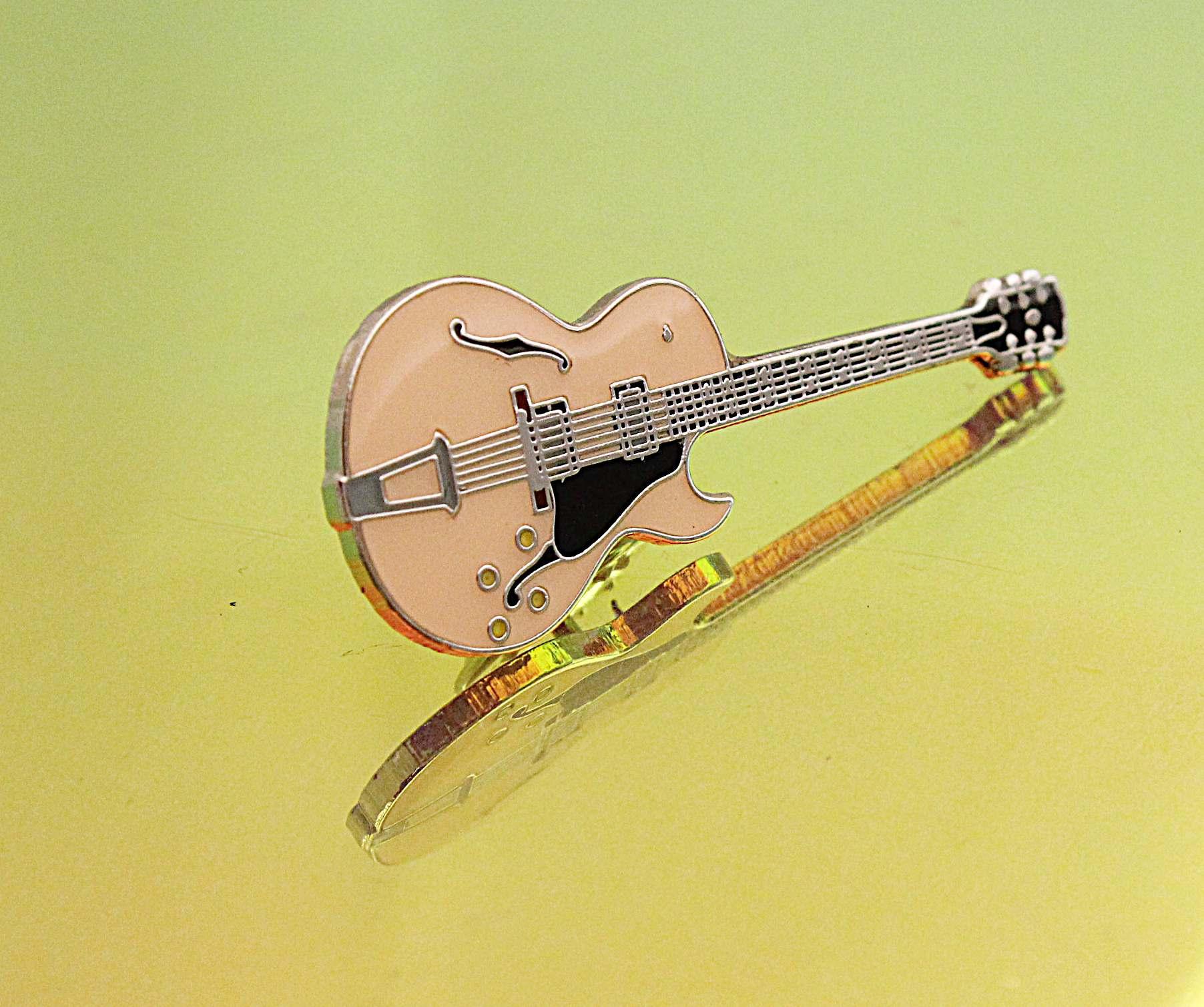 Gibson ES- 175 Style Guitar Pin Brooch