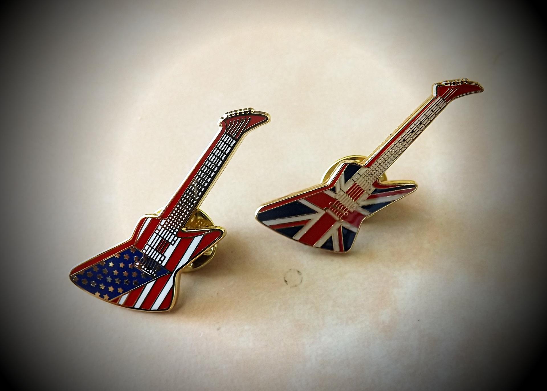 Gibson Explorer Guitar Pin Badge - Union Jack & American Flag