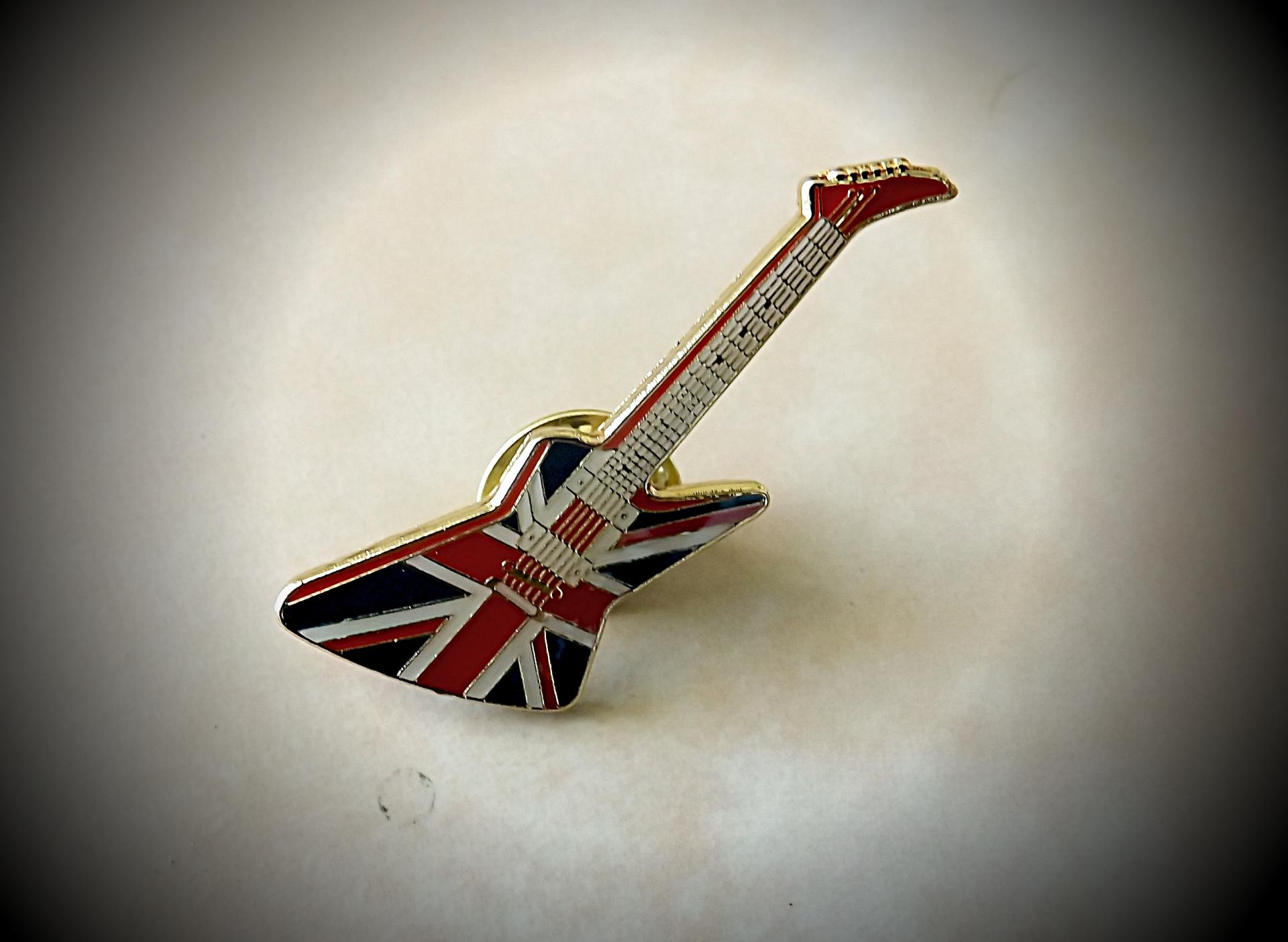 Gibson Explorer Guitar Pin Badge - Union Jack & American Flag