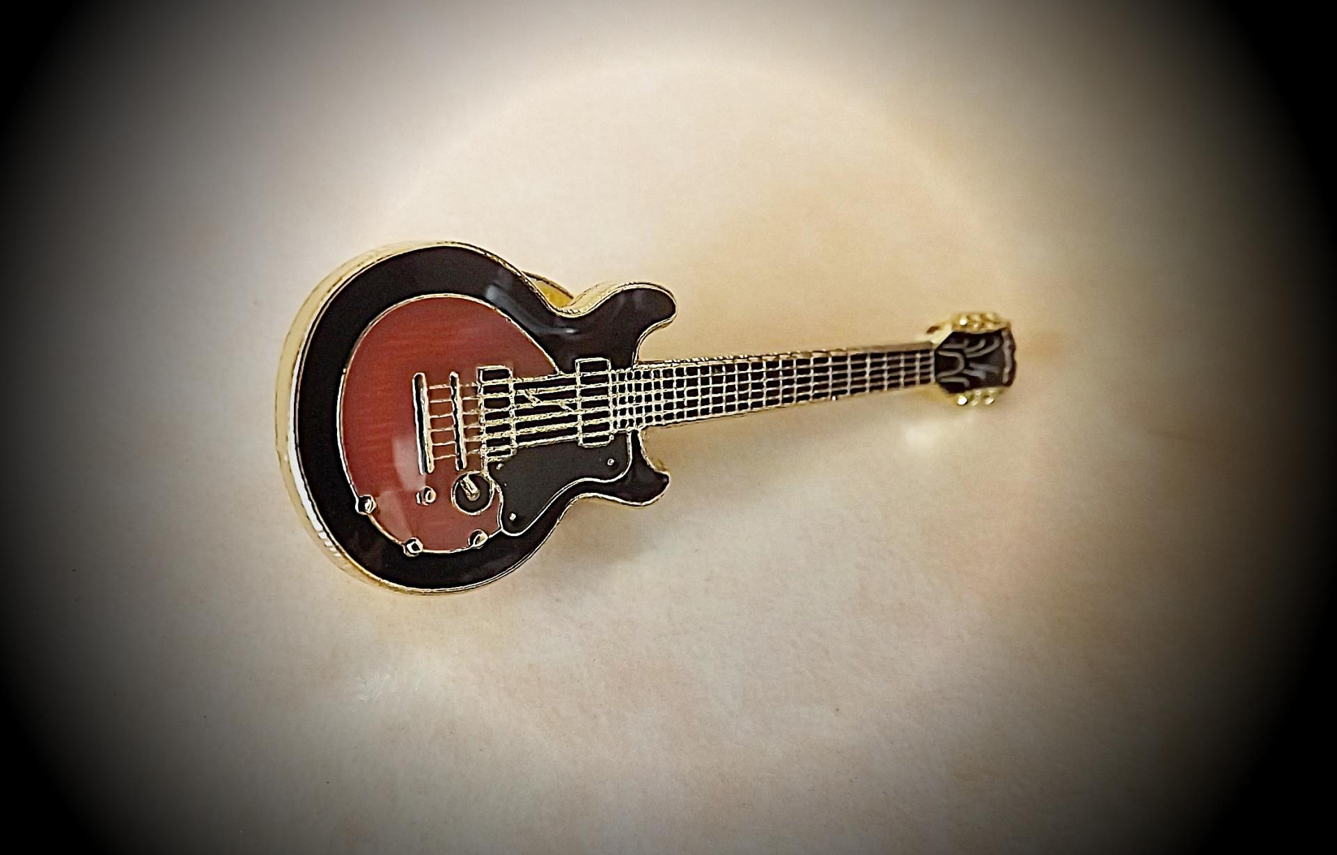 Gibson Les Paul Special 55 Guitar Pin Badge (special Rare Double cut vintage )