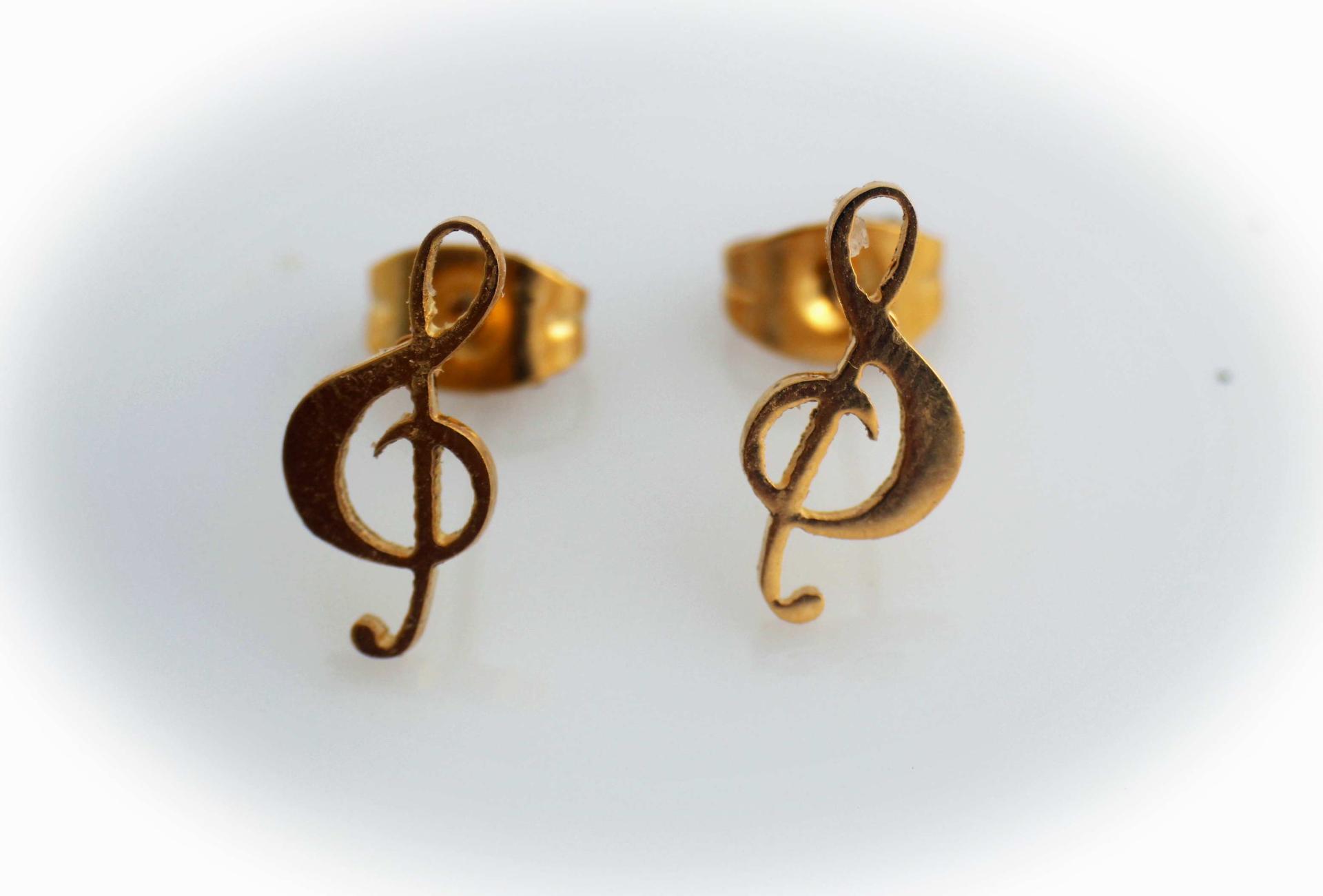 Gold treble clef note stud earrings
