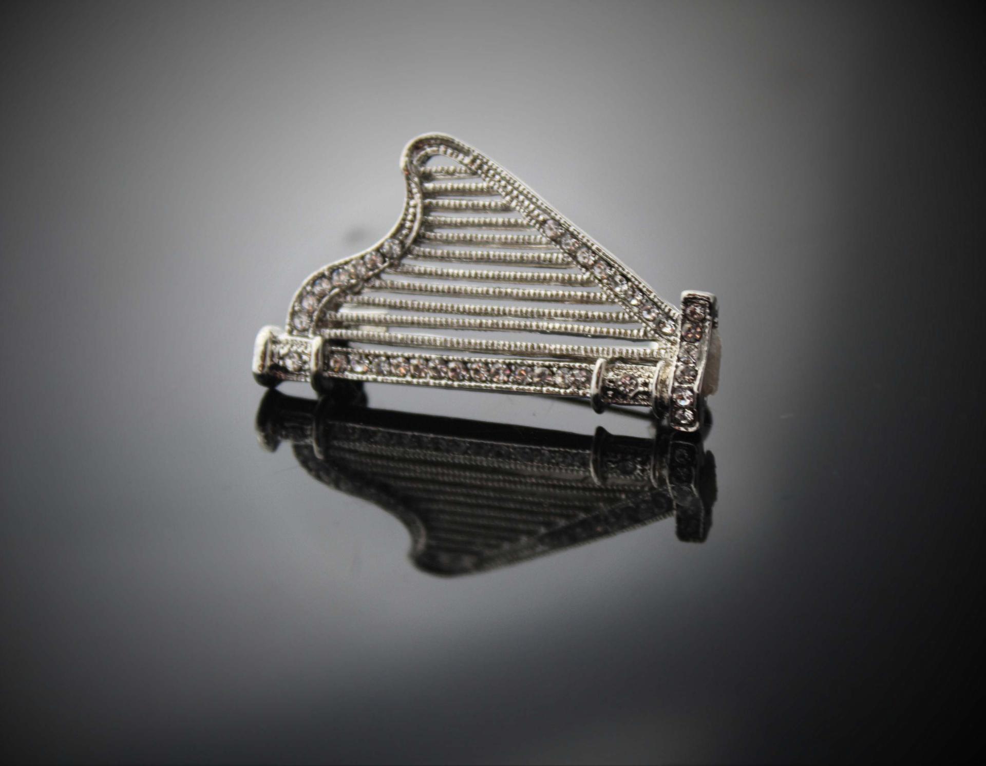 Harp Pin Brooch 