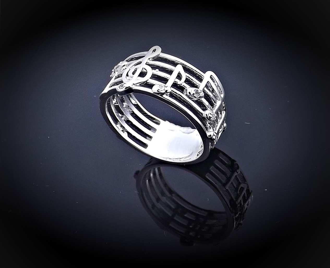music note staff ring