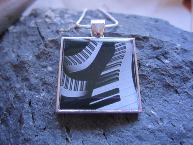 Piano Abstract Swirl Design - Funky Resin Pendant