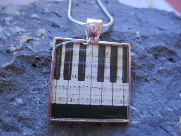 Piano/Keyboard - Funky Resin Pendant