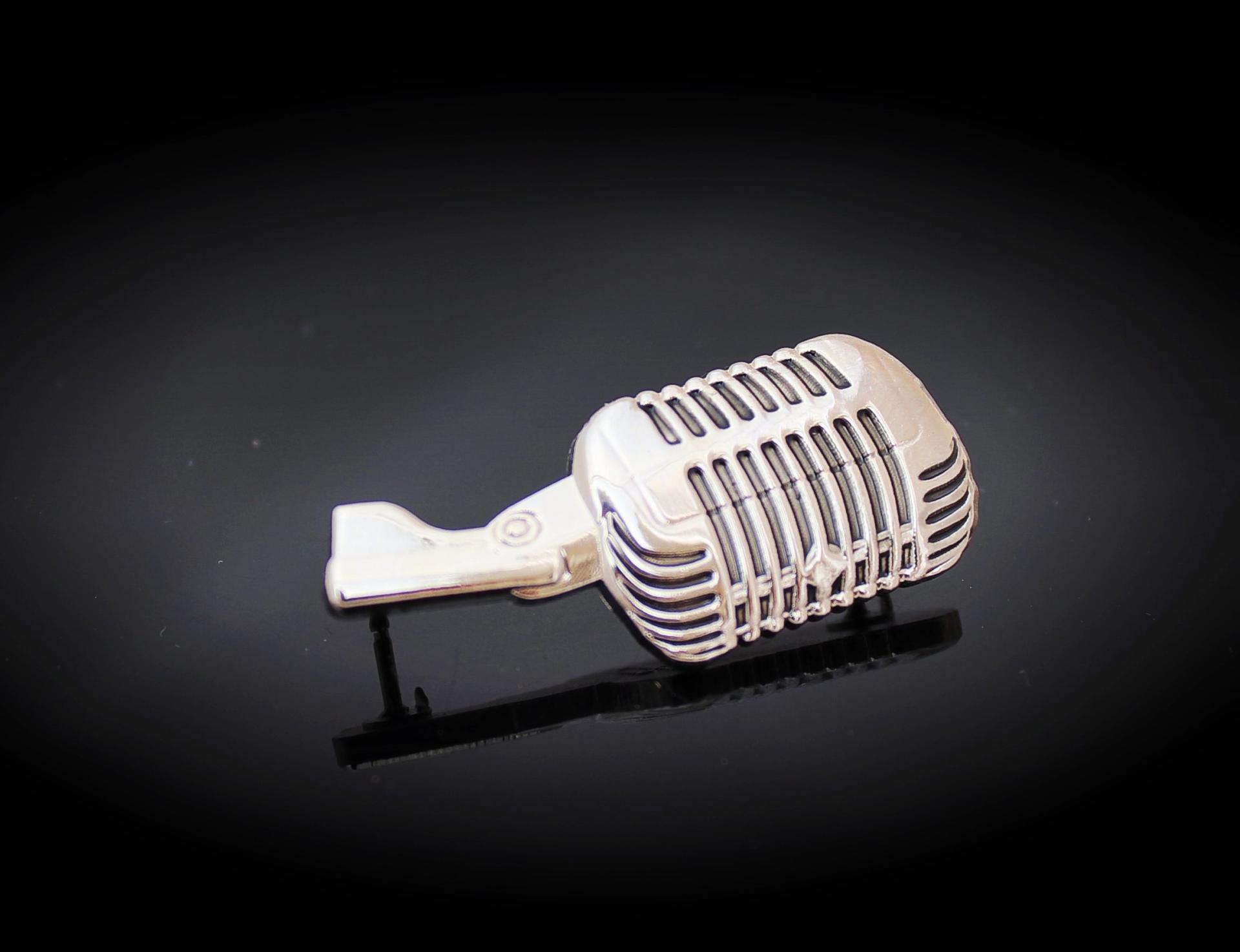 Microphone Pin Badge Reslo Style - 3D