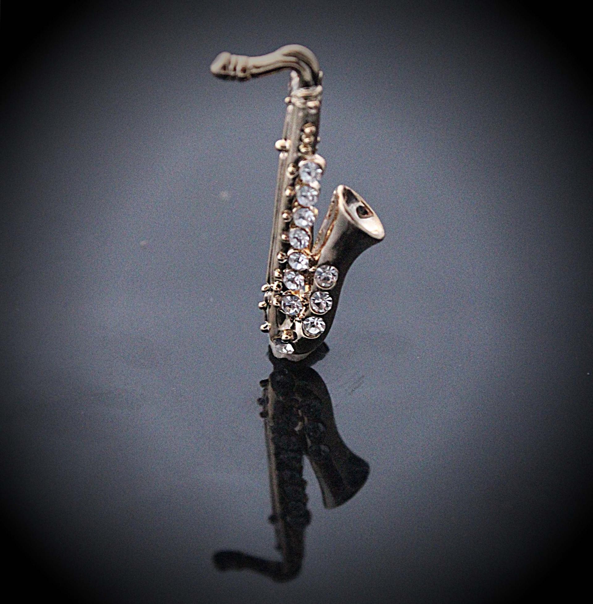 Saxophone Brooch - Gold with Crystal Stones