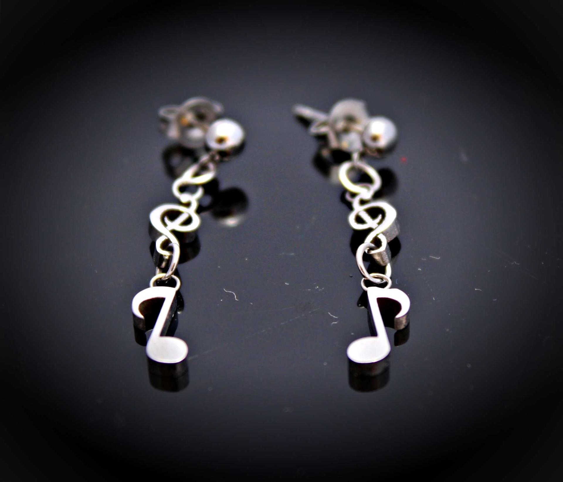 Single Note Stud Drop Earrings