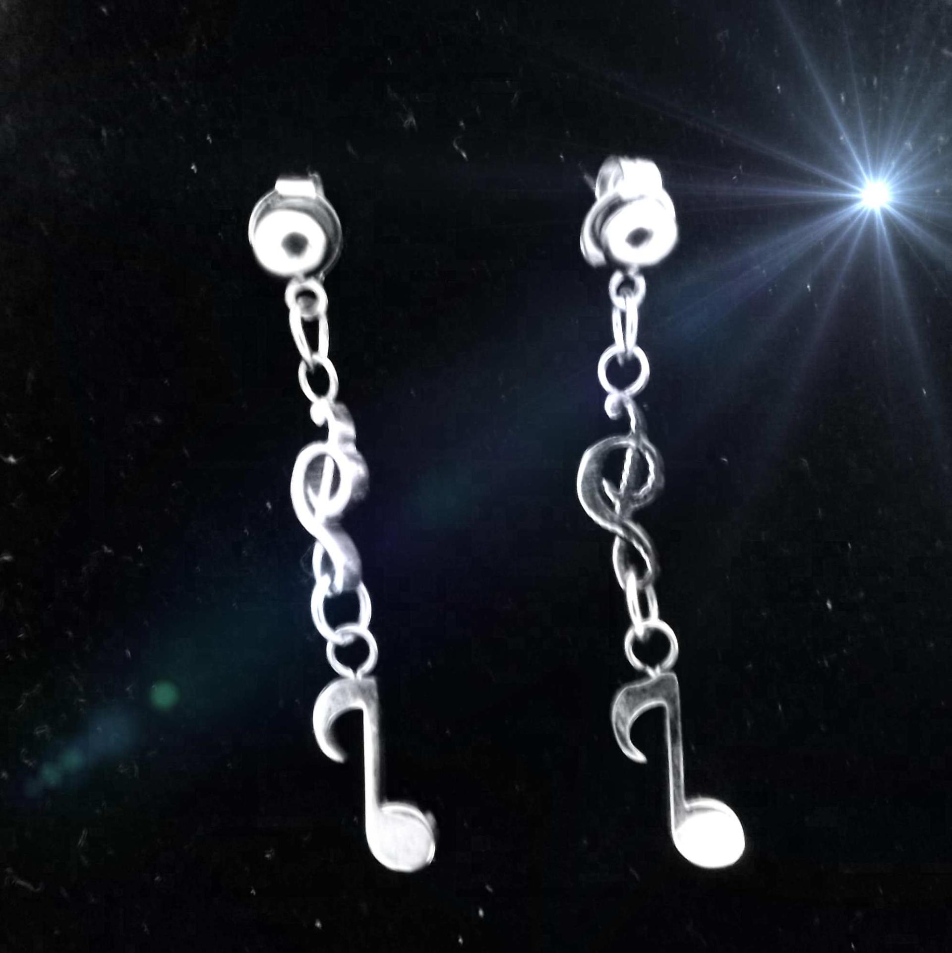 Single Note Stud Drop Earrings