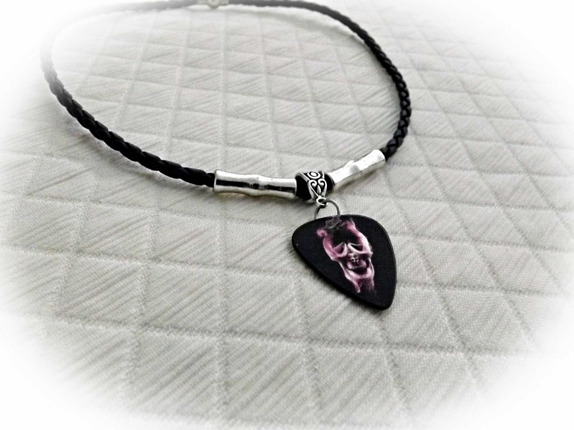 Guitar Pick Necklace "Jazzy" Style