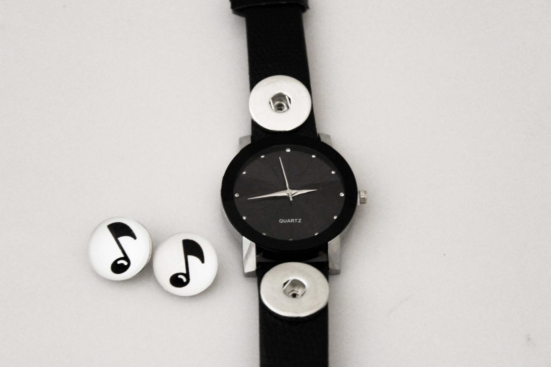 Retro Music Watch With Changeable Music Snap Buttons