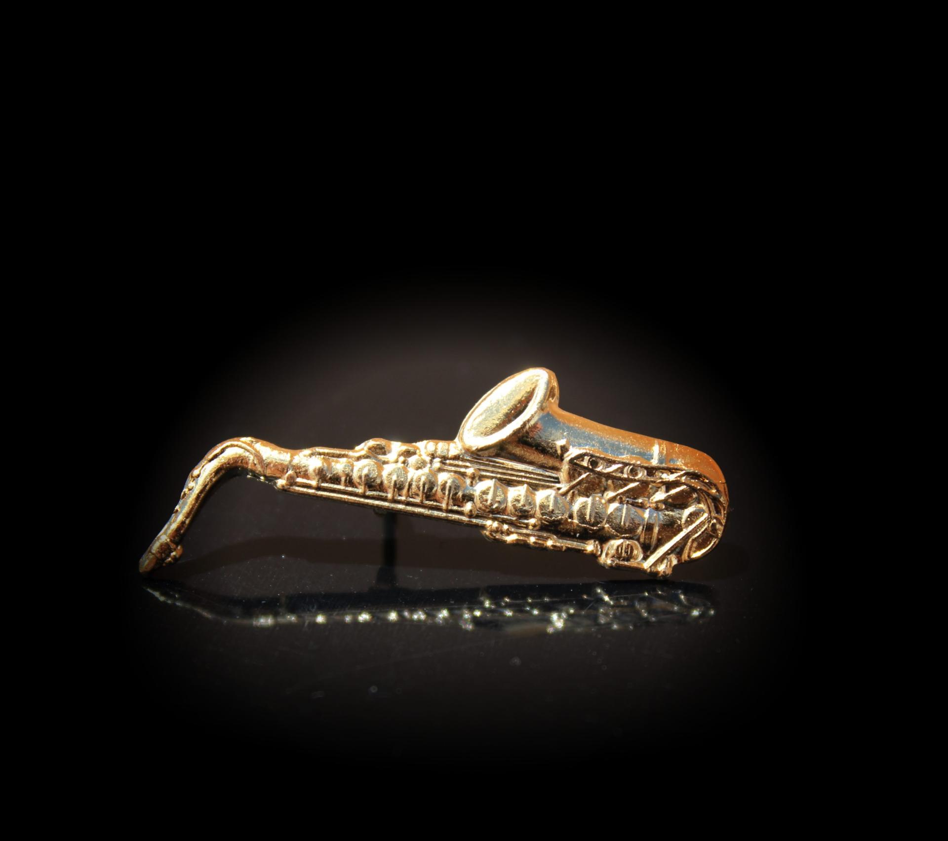 Tenor Sax Pin Badge