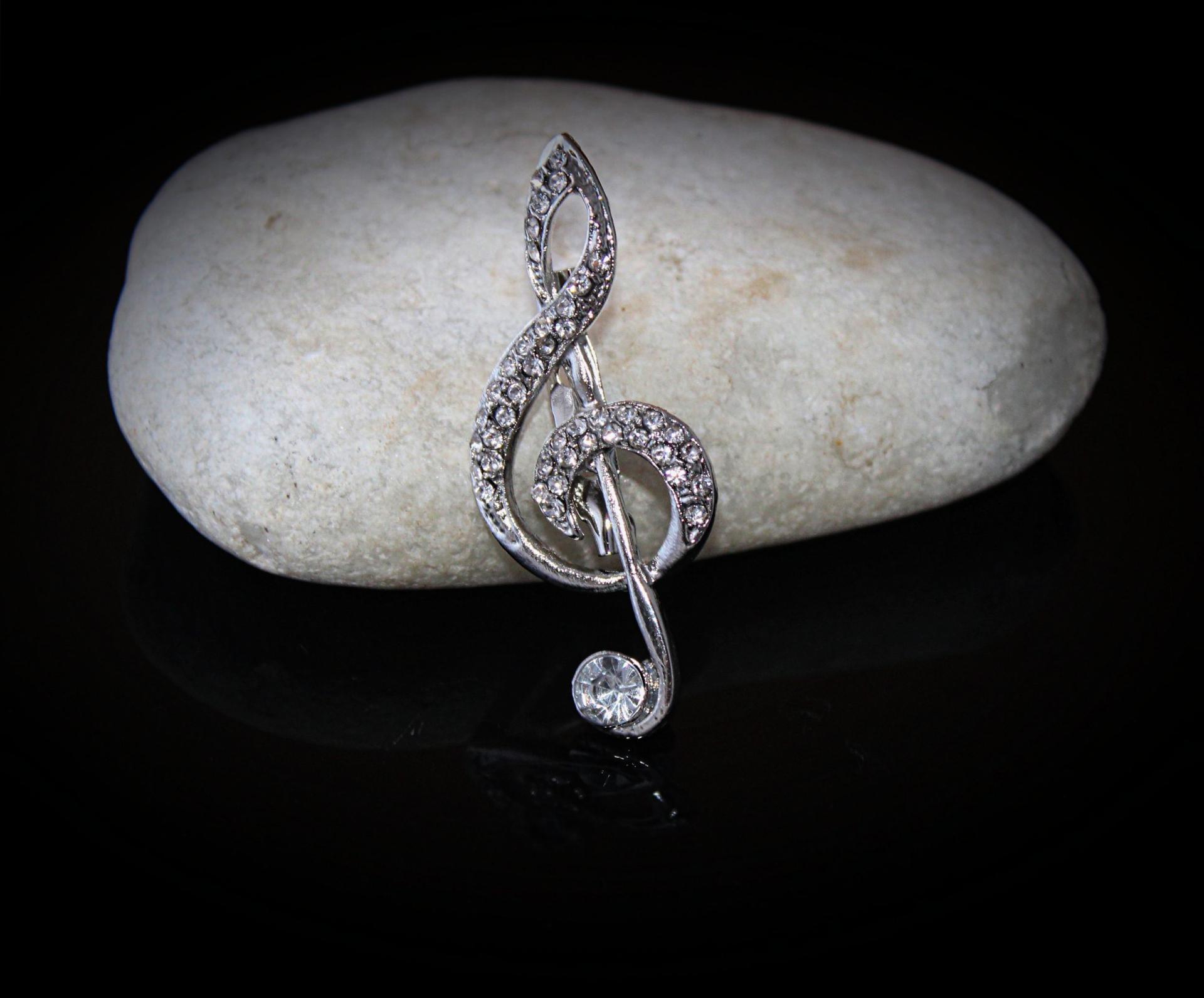 Music G Clef Brooch With Crystal Stones