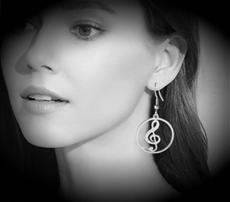 Treble Clef Circle Drop Earrings