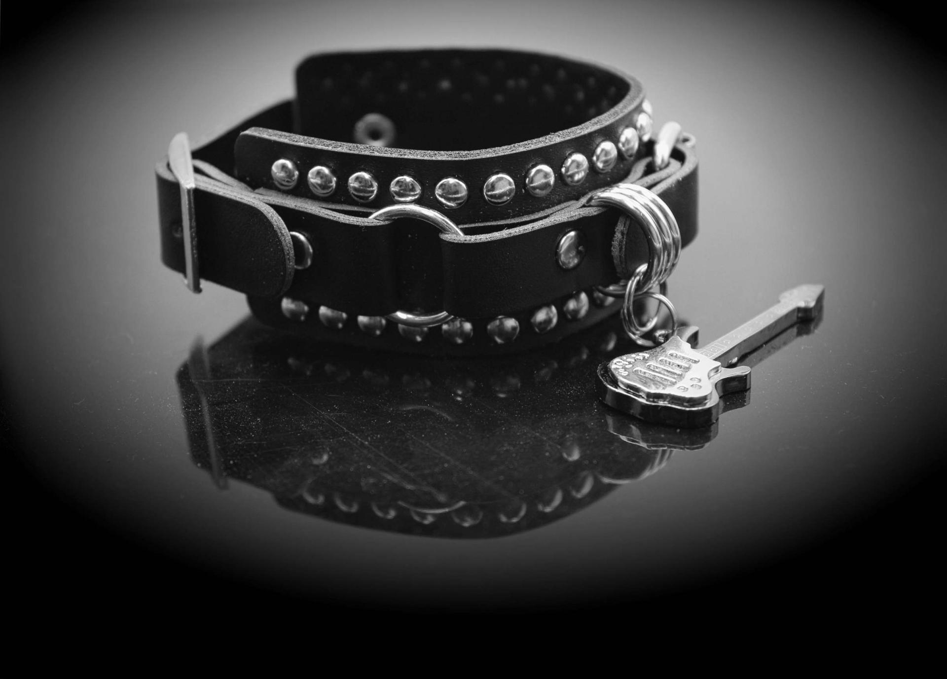 Guitar Bracelet - Rock Style!