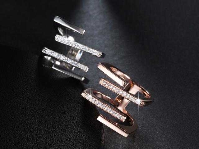 18K Rose Gold/Platinum Plated - Unique Geometric Design with Austrian Crystal